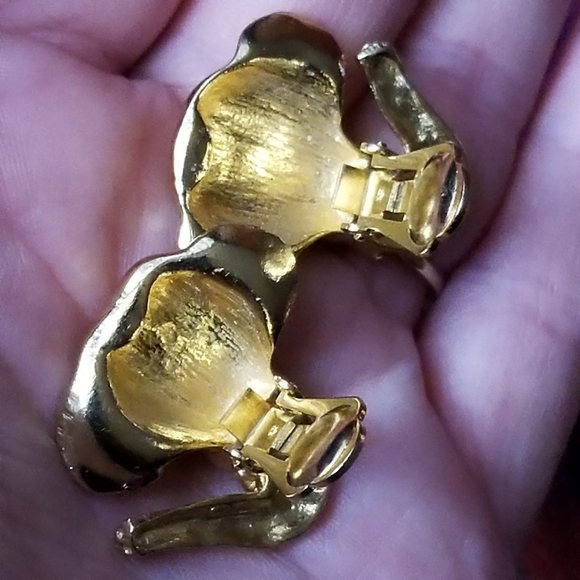 Relisted - Elephant clip earrings gold tone green eyes chunky - Picture 8 of 9